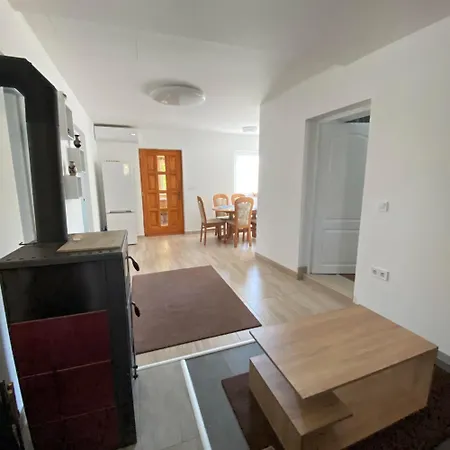 Perla Vendeghaz Διαμέρισμα Igal