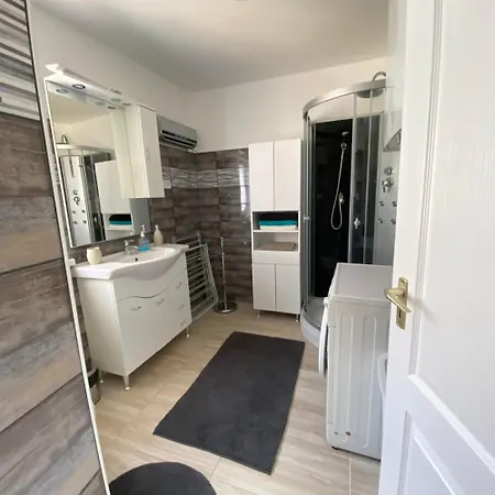 Perla Vendeghaz Διαμέρισμα Igal