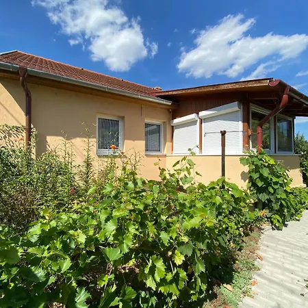 Perla Vendeghaz Διαμέρισμα *