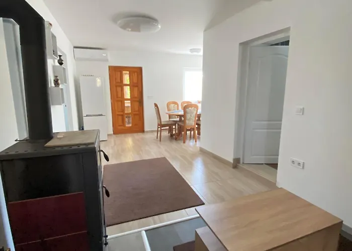 Perla Vendeghaz דירה איגל