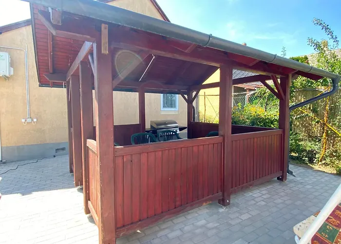 Perla Vendeghaz דירה